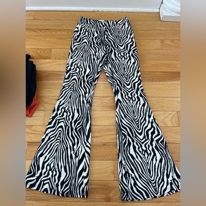 ZEBRA FLARE PANTS!!! Size S (4-6)